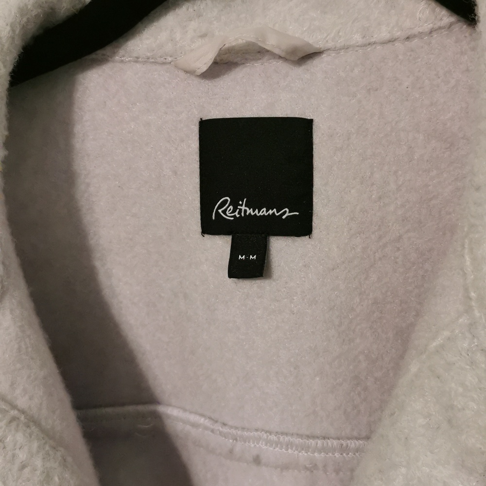 Shacket - Picture 2 of 3
